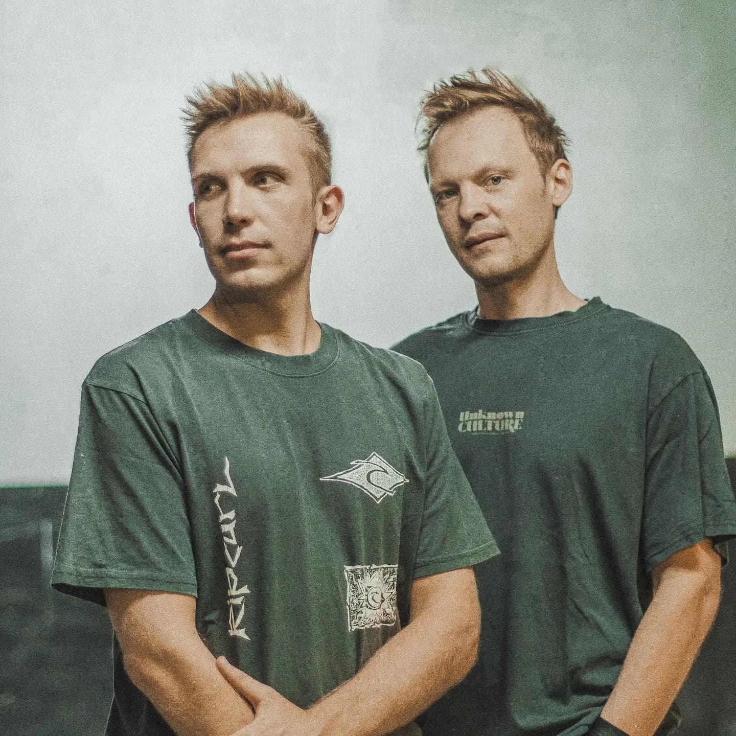 DONT BLINK BANNER PHOTO